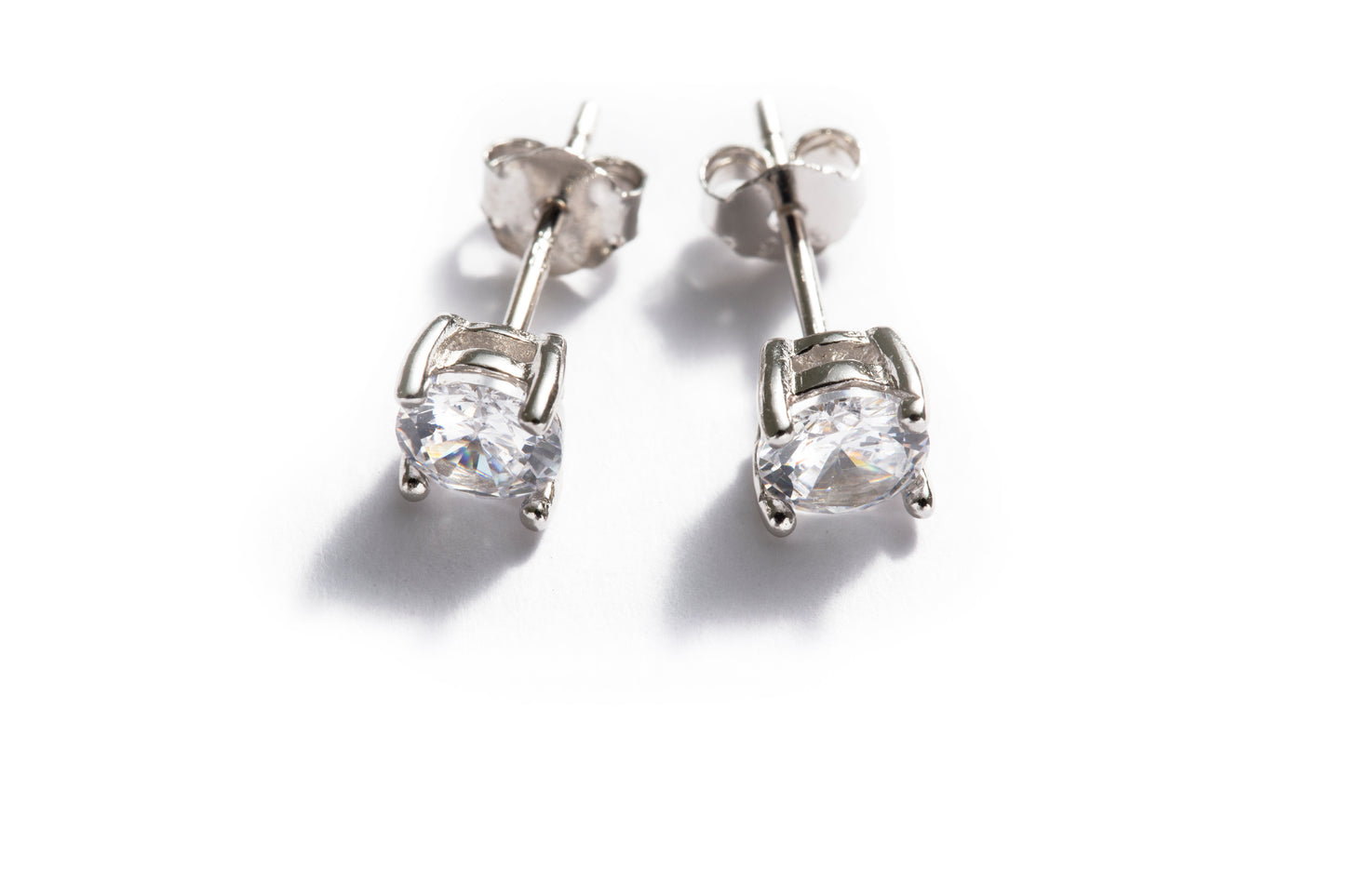 Lumini Studs