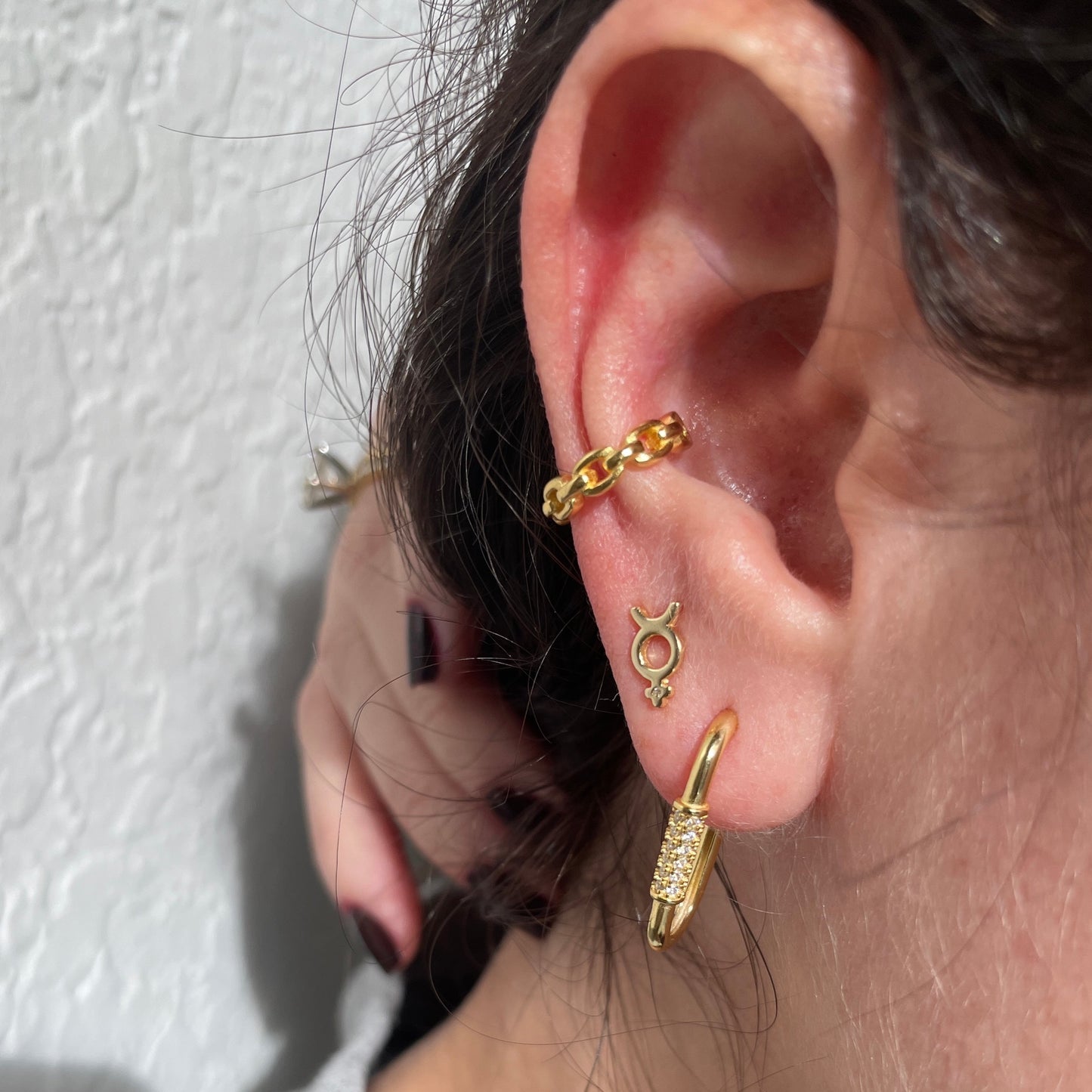 Lily Earcuff